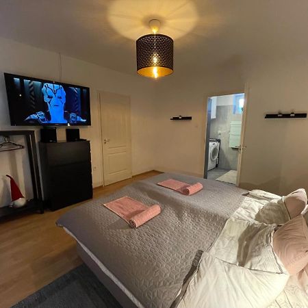 Corte Apartman Pápa Eksteriør bilde