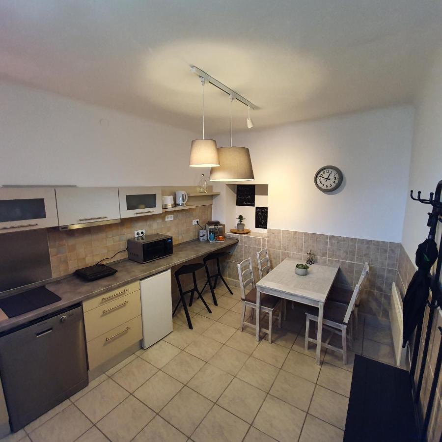 Corte Apartman Pápa Eksteriør bilde