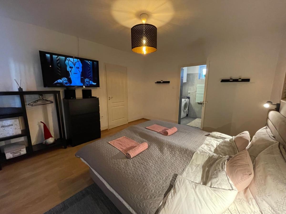 Corte Apartman Pápa Eksteriør bilde