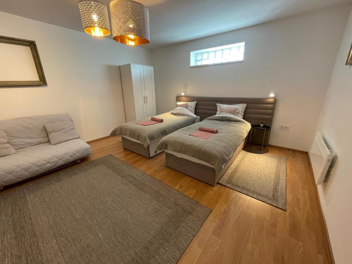Corte Apartman Pápa Eksteriør bilde